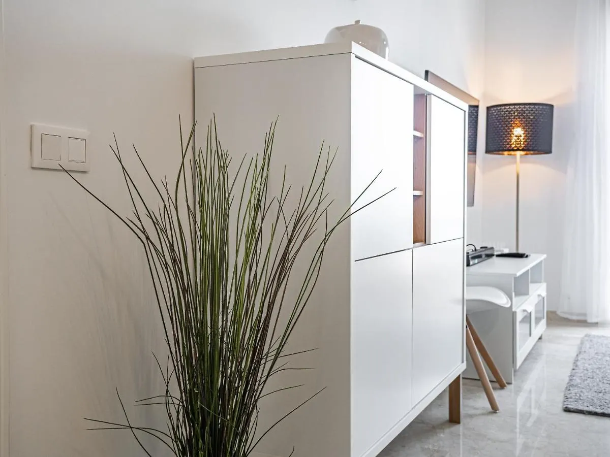 Small Oasis 2366 Sea View Manilva
